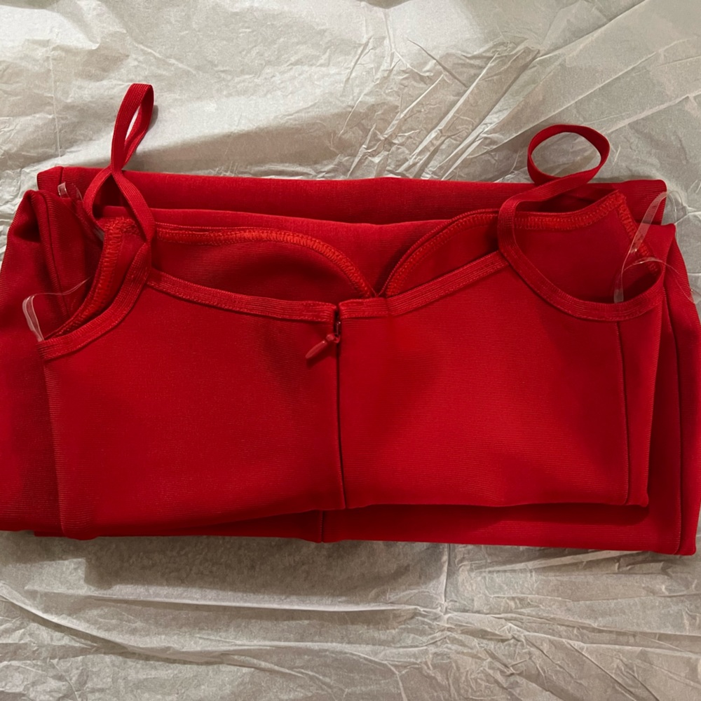 HOUSE OF CB 'Domenica' Red Sweetheart Neckline Bandage Dress - Picture 9 of 12